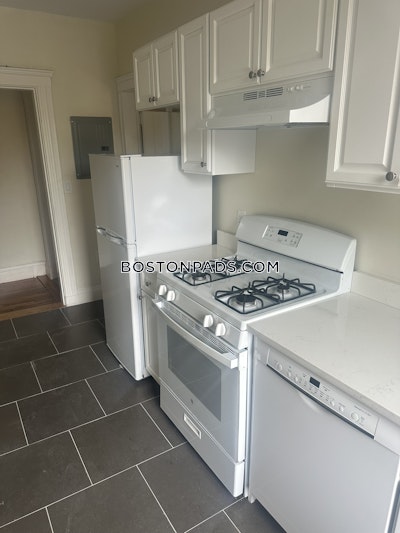 Brookline 1 Bed 1 Bath  North Brookline - $2,500