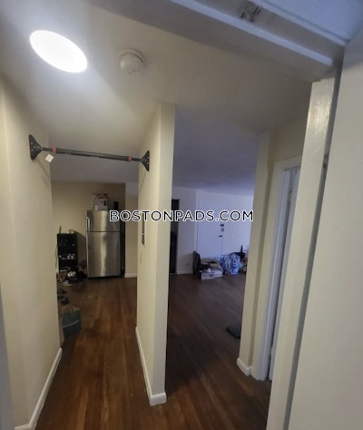 Brookline Lovely 2 Bed 1 Bath on Babcock St BROOKLINE- BOSTON UNIVERSITY $3,400  Boston University - $2,995 No Fee