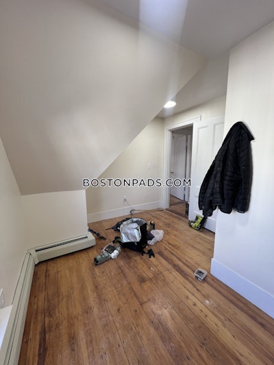 Jamaica Plain Newly Renovated 3 Bed 1.5 bath available NOW on Forbes St in Boston! Boston - $3,200