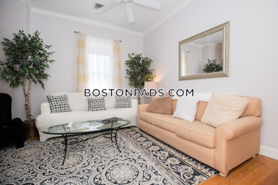 Brookline 2 Bed 1 Bath BROOKLINE- BROOKLINE VILLAGE $4,500  Brookline Village - $4,800