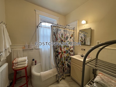 Brookline 1 Bed 1 Bath  Washington Square - $2,350